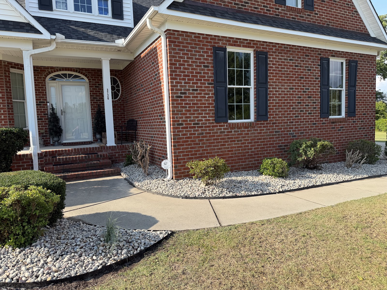 Alex Pinestraw & Mulch LLC