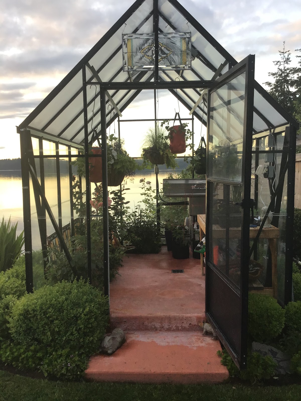 Charley's Greenhouse & Garden Supply
