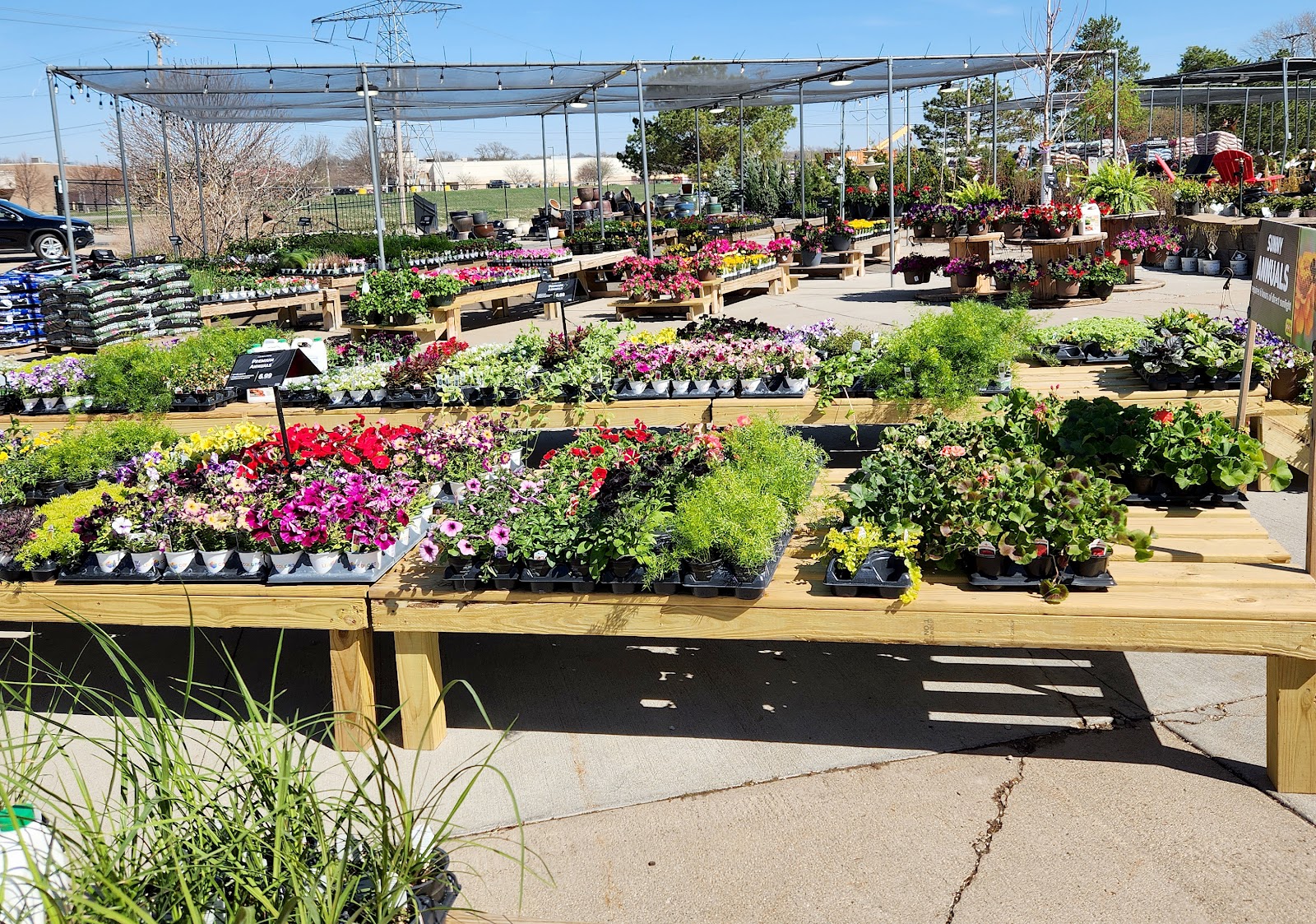 Earl May Garden Center
