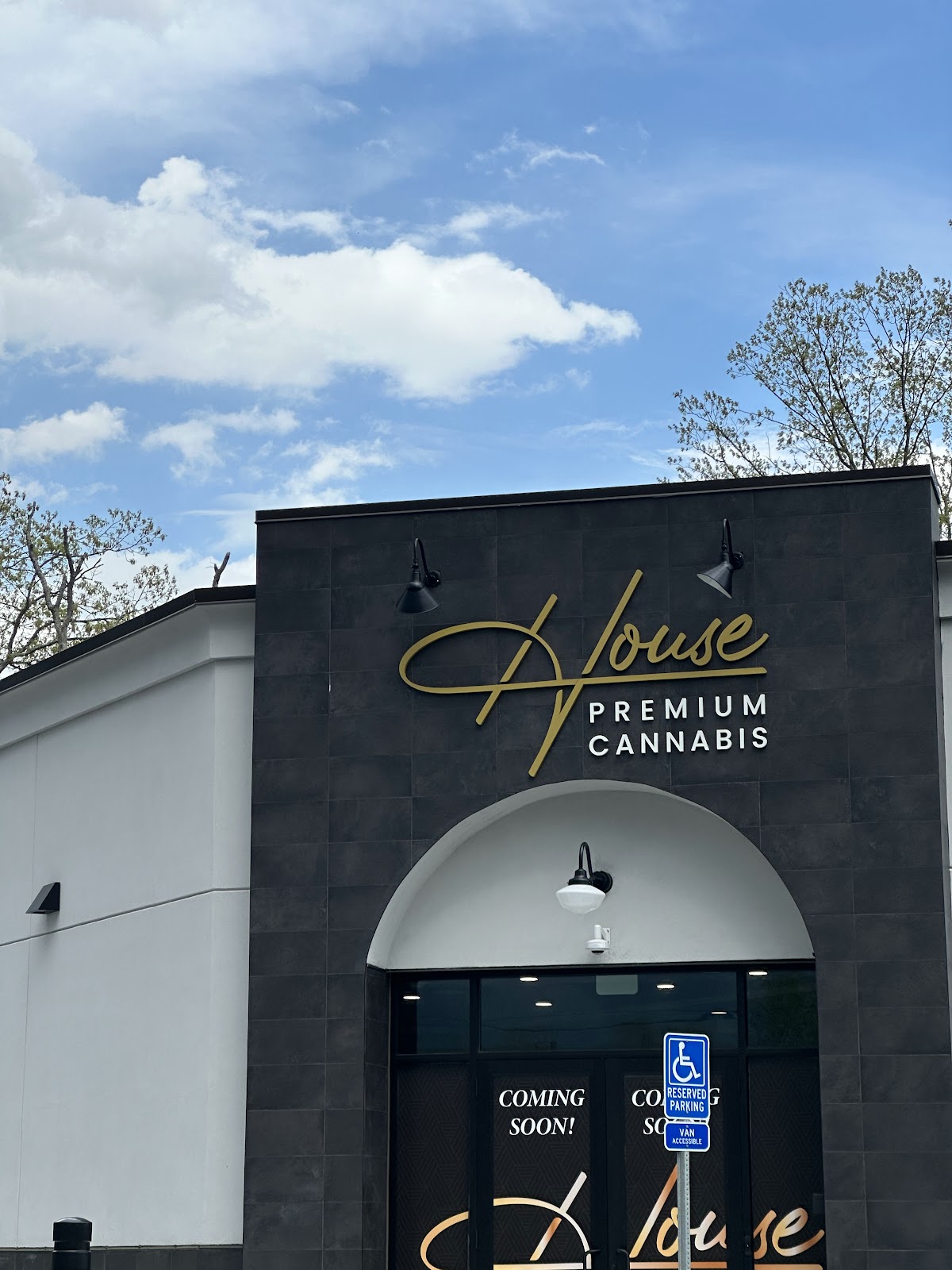 House Premium Cannabis