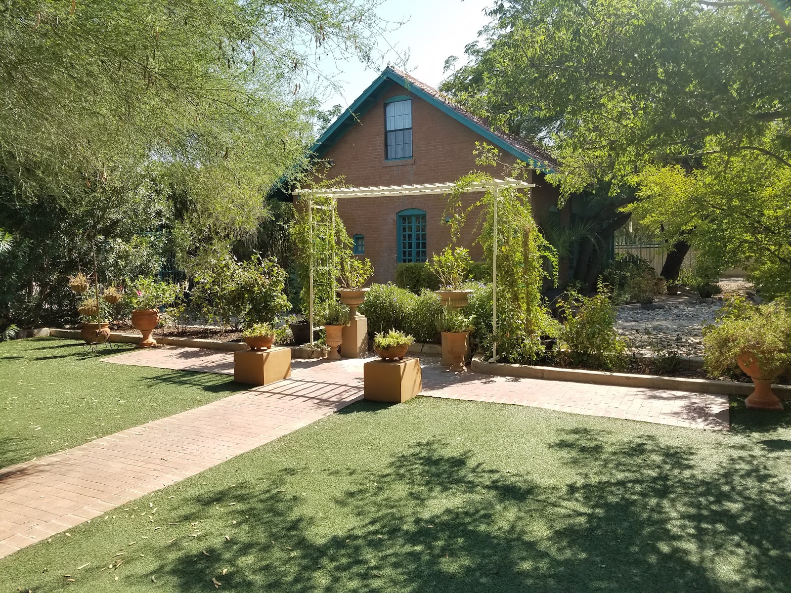 Kingan Gardens