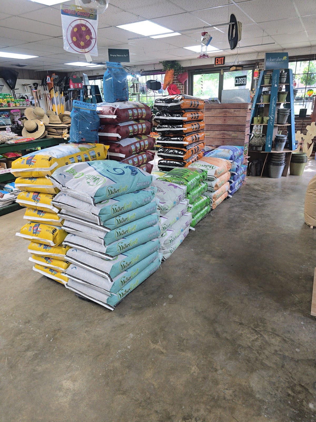 Russell's Farm Supply Co