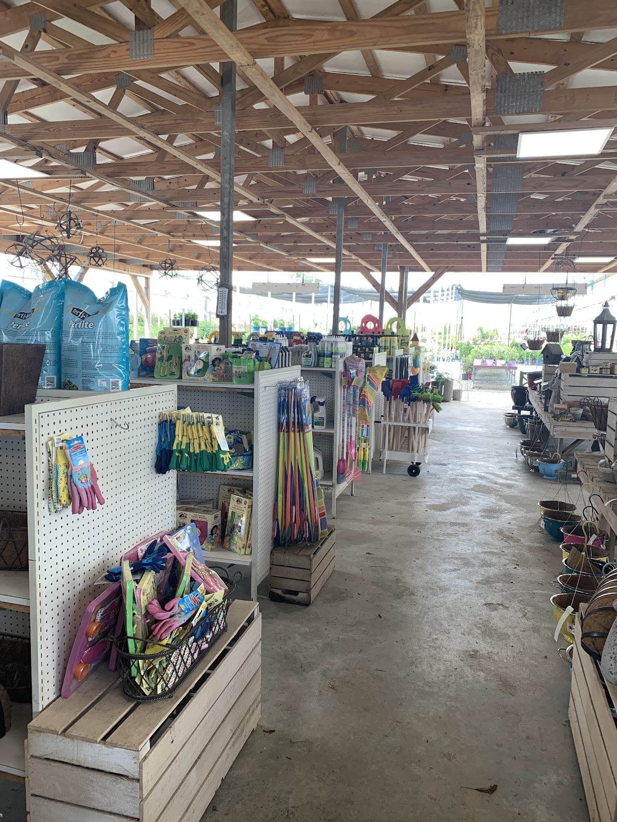 Sanders Nursery & Distribution